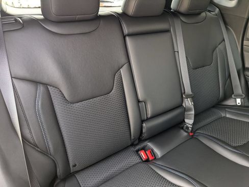 New 2026 Jeep Compass Latitude AWD/4WD image 23
