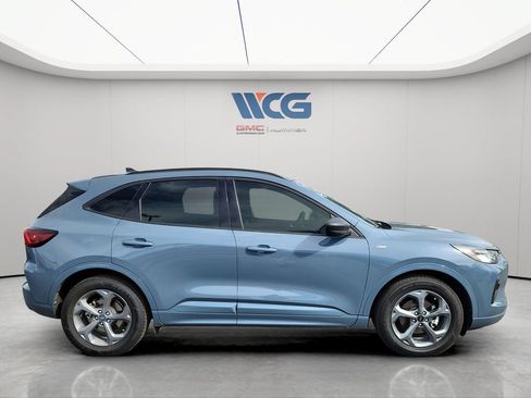 Used 2023 Ford Escape ST-Line w/ Tech Pack #1 FWD image 2