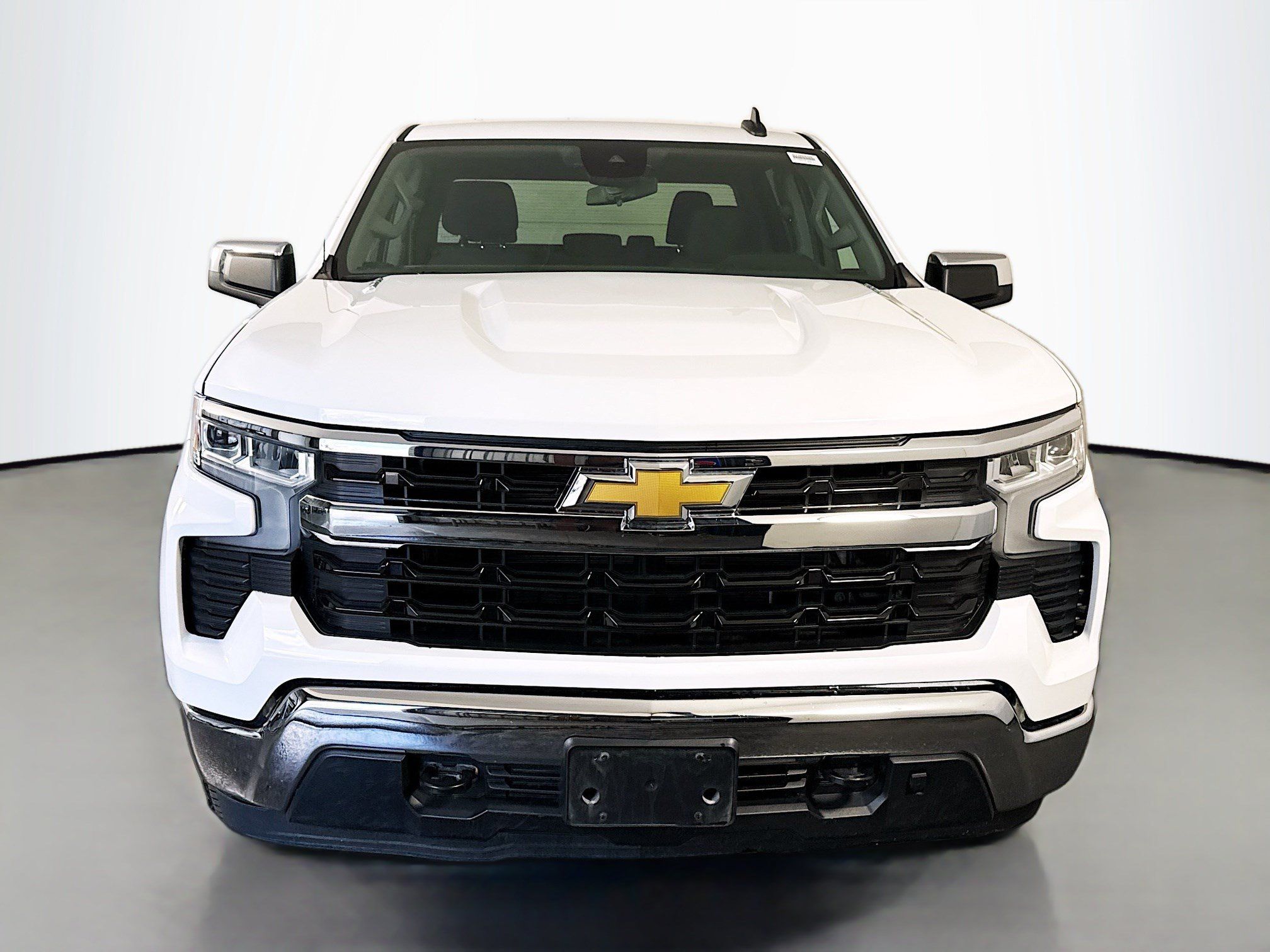 Used 2023 Chevrolet Silverado 1500 LT AWD/4WD image 2