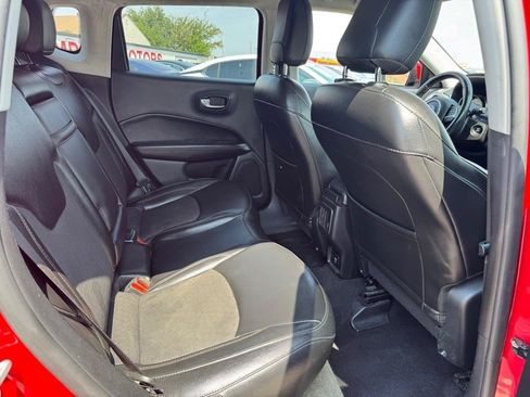 Used 2020 Jeep Compass Latitude FWD image 12