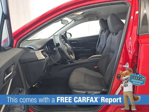 Used 2020 Toyota C-HR LE FWD image 2