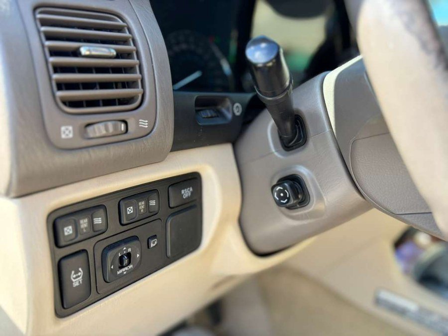 Used 2006 Lexus LX 470 4WD image 22