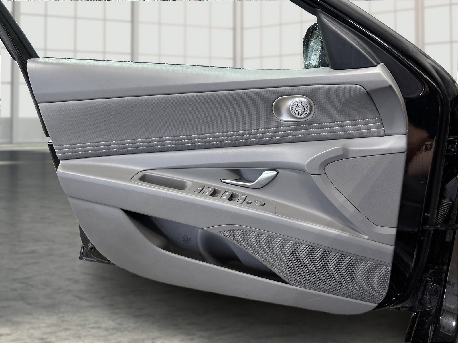 Used 2025 Hyundai Elantra SEL FWD image 19