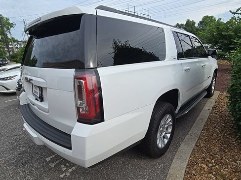 Used 2020 GMC Yukon XL SLT AWD/4WD image 7