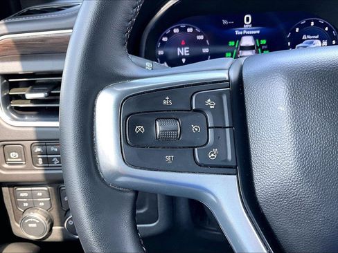 Used 2023 Chevrolet Tahoe Z71 w/ Luxury Package AWD/4WD image 19