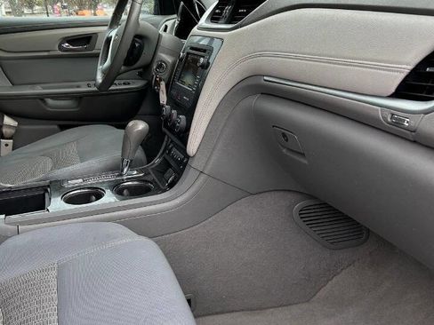 Used 2016 Chevrolet Traverse LT w/ Style and Technology Package FWD image 47