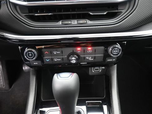 New 2026 Jeep Compass Latitude AWD/4WD image 9