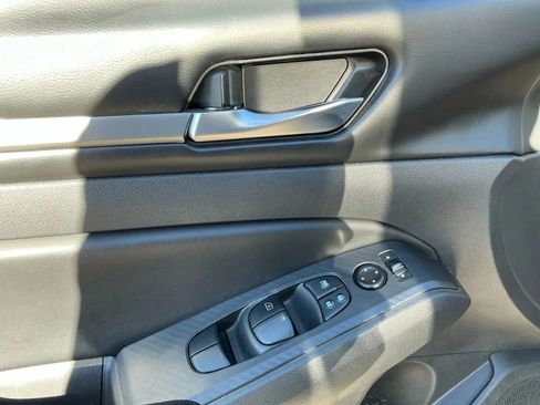 Used 2022 Nissan Altima 2.5 SV image 10