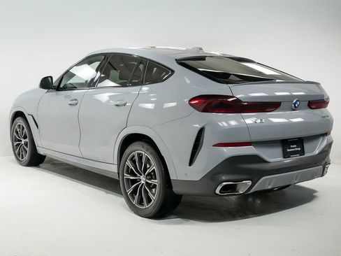 Used 2024 BMW X6 xDrive40i w/ Premium Package AWD/4WD image 3