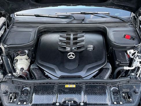 Used 2021 Mercedes-Benz GLS 580 4MATIC image 29
