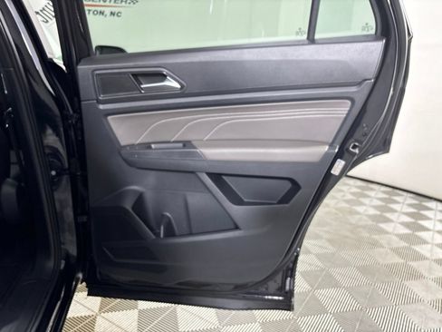 Used 2021 Volkswagen Atlas Cross Sport SE AWD/4WD image 27