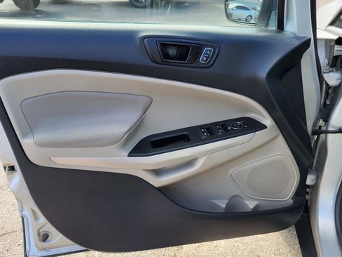 Used 2020 Ford EcoSport S image 19