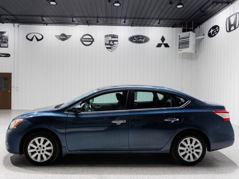 Used 2015 Nissan Sentra SV image 3