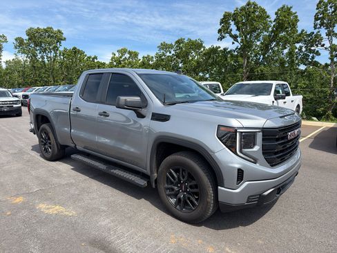 Used 2024 GMC Sierra 1500 Pro w/ Graphite Edition AWD/4WD image 4