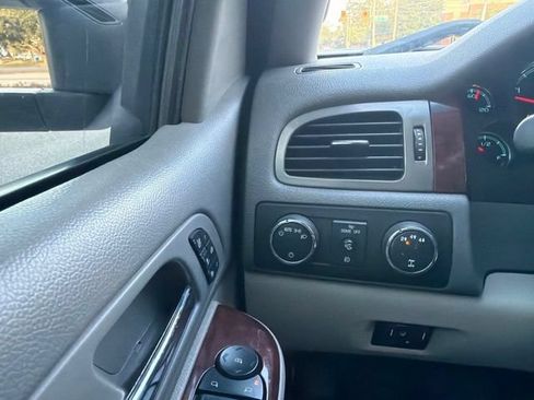 Used 2014 Chevrolet Silverado 2500 LTZ w/ LTZ Plus Package AWD/4WD image 9