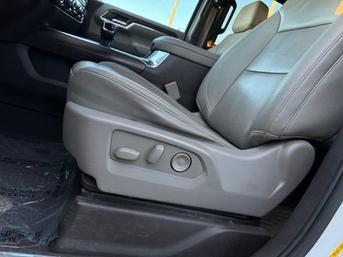 Used 2023 GMC Sierra 1500 SLT image 8