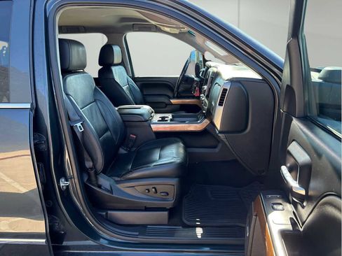 Used 2018 Chevrolet Silverado 1500 LTZ w/ LTZ Plus Package image 16