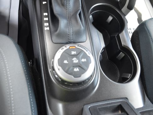 Used 2023 Ford Bronco Outer Banks w/ Sasquatch Package AWD/4WD image 56