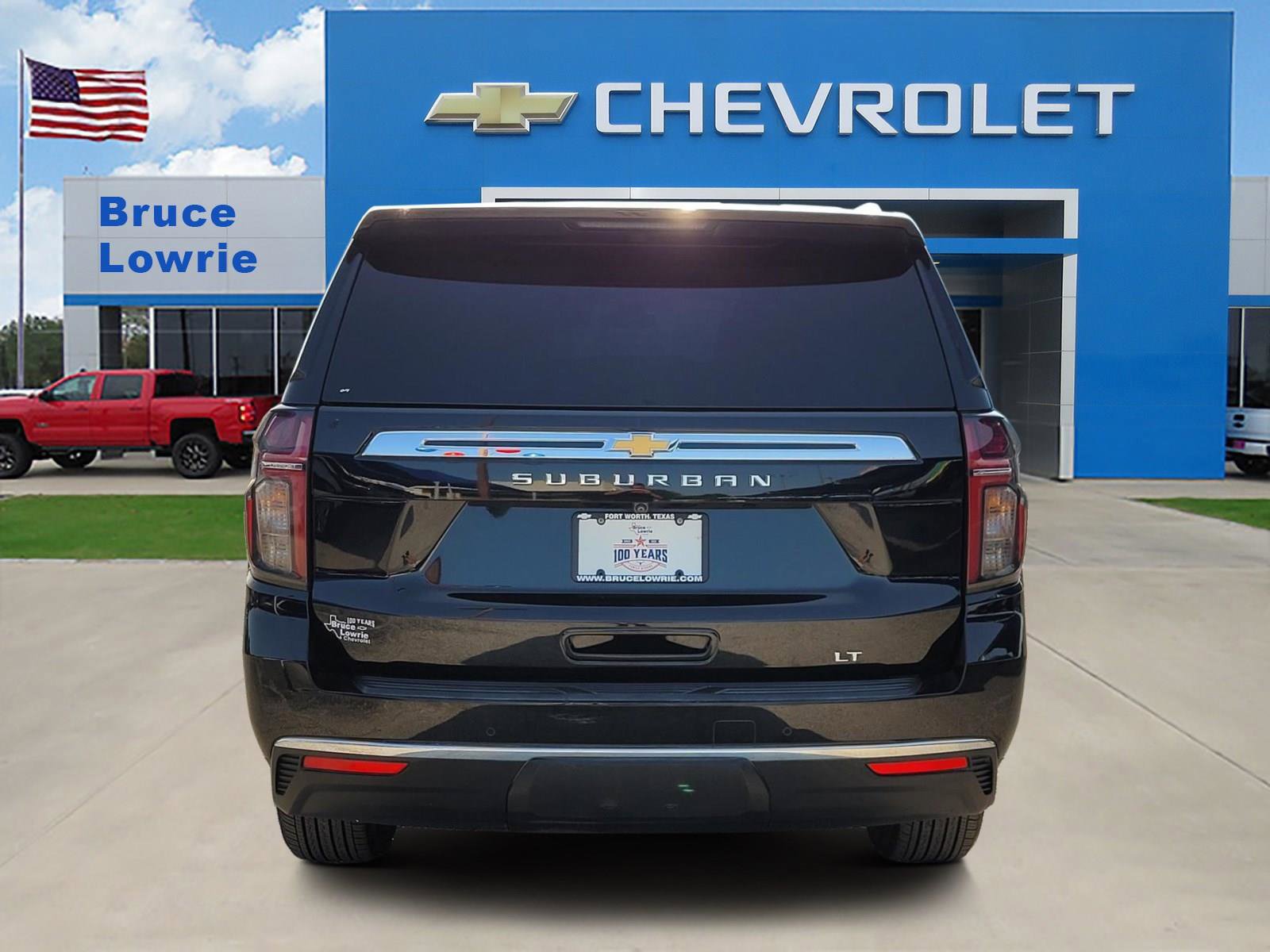 Used 2022 Chevrolet Suburban LT RWD image 6