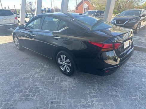 Used 2025 Nissan Altima 2.5 S image 6