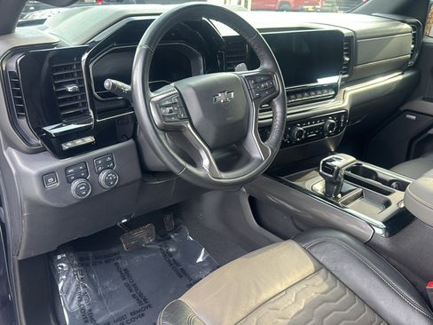 Used 2024 Chevrolet Silverado 1500 ZR2 w/ Technology Package image 13