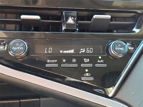 Used 2024 Toyota Camry XLE image 21