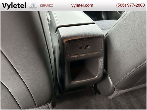 Used 2024 Buick Envista Preferred image 11