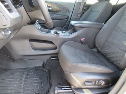 Used 2020 GMC Terrain SLE w/ Driver Convenience Package image 16
