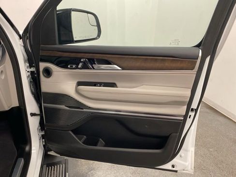 Used 2023 Jeep Grand Wagoneer 4WD image 24