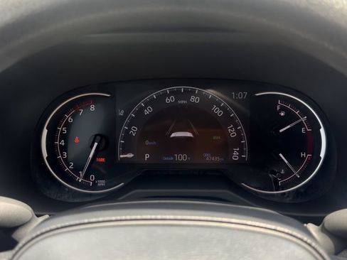 Used 2025 Toyota RAV4 XLE FWD image 22