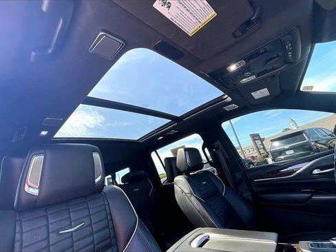 Used 2021 Cadillac Escalade ESV Sport Platinum w/ LPO, ONYX Package image 28