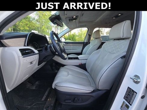 Used 2022 Hyundai Palisade Calligraphy w/ Winter Package image 13