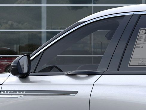 New 2026 Lincoln Nautilus Premier image 20