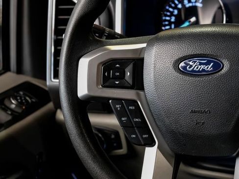 Used 2022 Ford F250 XL w/ Power Equipment Group AWD/4WD image 17