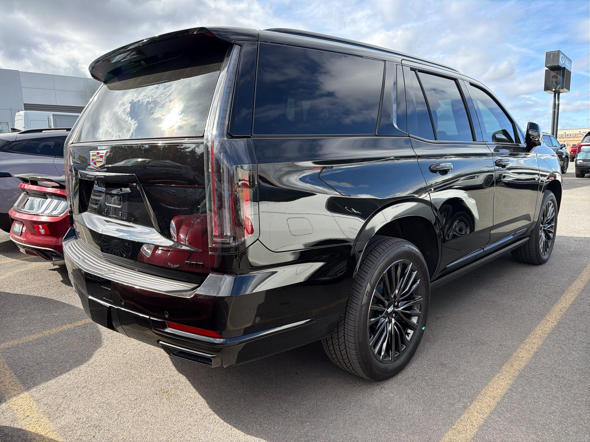 Certified 2025 Cadillac Escalade Sport Platinum AWD/4WD image 4