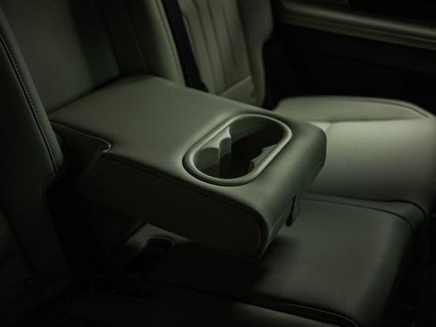Used 2025 Hyundai Santa Fe SEL FWD image 14