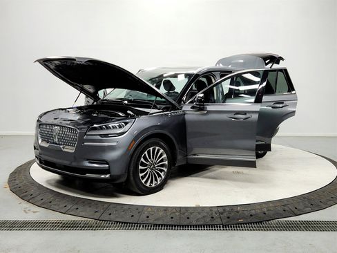 Used 2023 Lincoln Aviator Reserve image 11