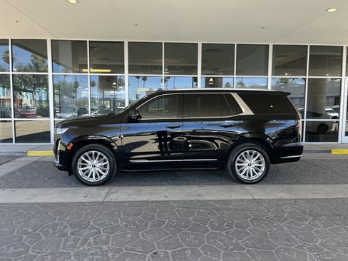 Used 2023 Cadillac Escalade Premium Luxury w/ Performance Package AWD/4WD image 2
