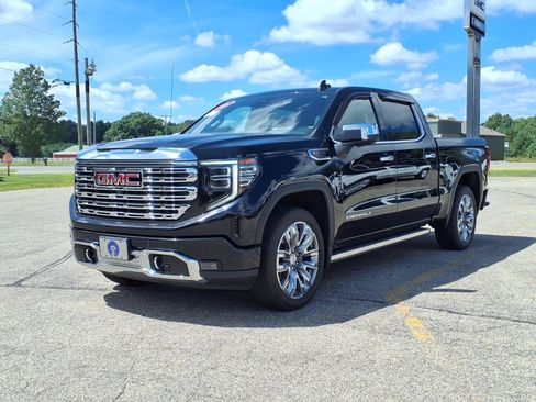 Used 2023 GMC Sierra 1500 Denali w/ Denali Reserve Package AWD/4WD image 11