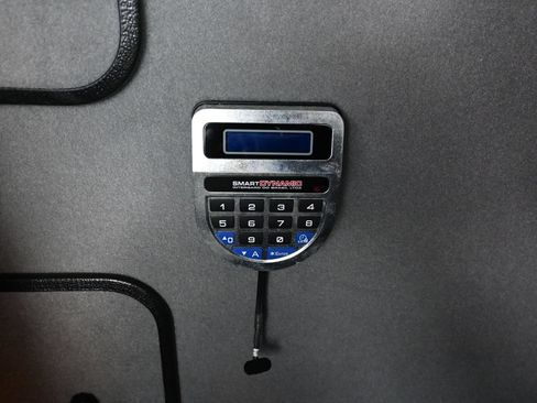 Used 2023 Mercedes-Benz Metris image 25