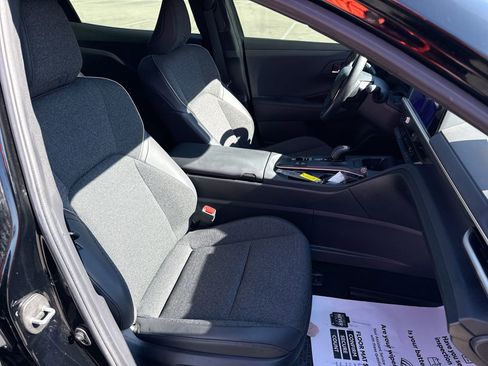 Used 2023 Toyota Crown XLE image 25