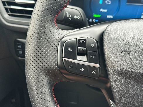 Used 2025 Ford Escape ST-Line Elite w/ Premium Technology Package AWD/4WD image 28