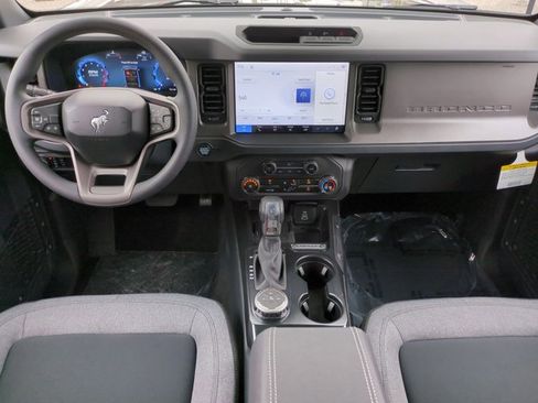 New 2026 Ford Bronco 4-Door image 15