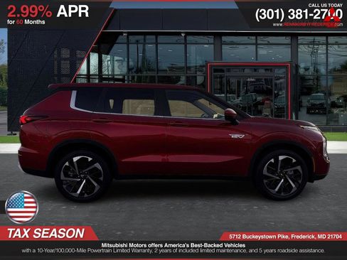 Used 2023 Mitsubishi Outlander SE image 4