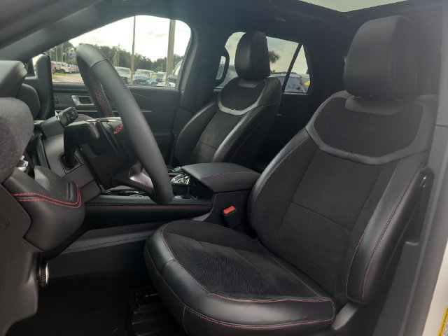 Used 2025 Ford Explorer ST w/ Sun And Sound Package AWD/4WD image 21