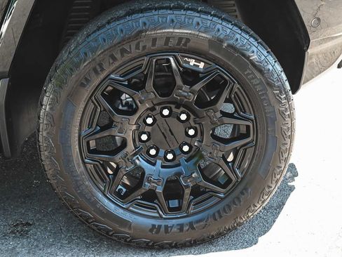 Used 2024 GMC Hummer EV 2X AWD/4WD image 7