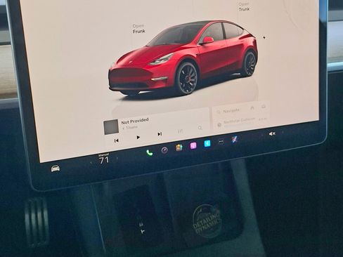 Used 2023 Tesla Model Y Long Range AWD/4WD image 17