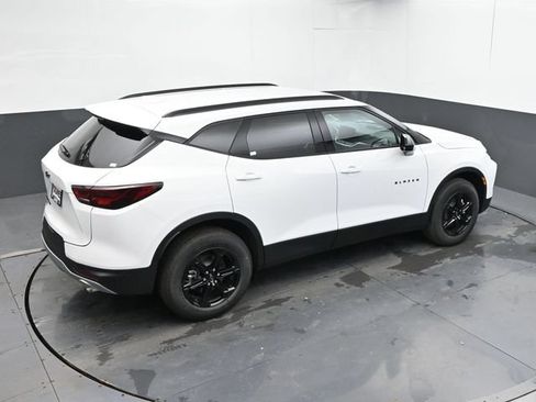 New 2026 Chevrolet Blazer LT w/ Convenience Package AWD/4WD image 34