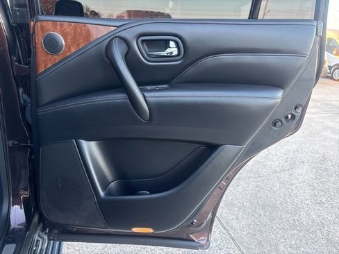 Used 2019 INFINITI QX80 Luxe image 9