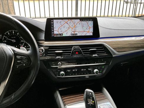 Used 2017 BMW 530i image 6